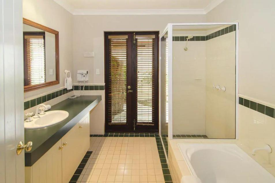 มาร์กาเร็ต ริเวอร์ รีสอร์ต Aparthotel Margaret River ภายนอก รูปภาพ